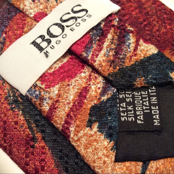 Hugo Boss red abstract silk tie - Picture 3 of 4